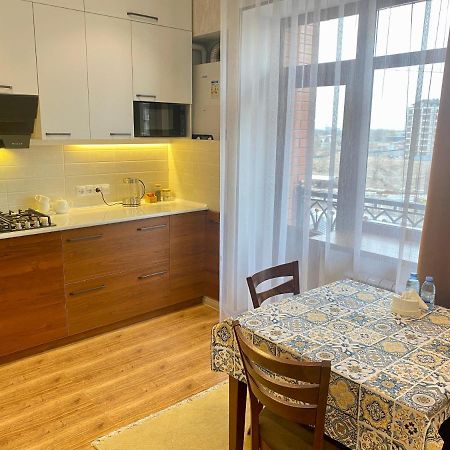 Spacious Apartment In New Building, Near The City Center And Airport Tashkent Ngoại thất bức ảnh