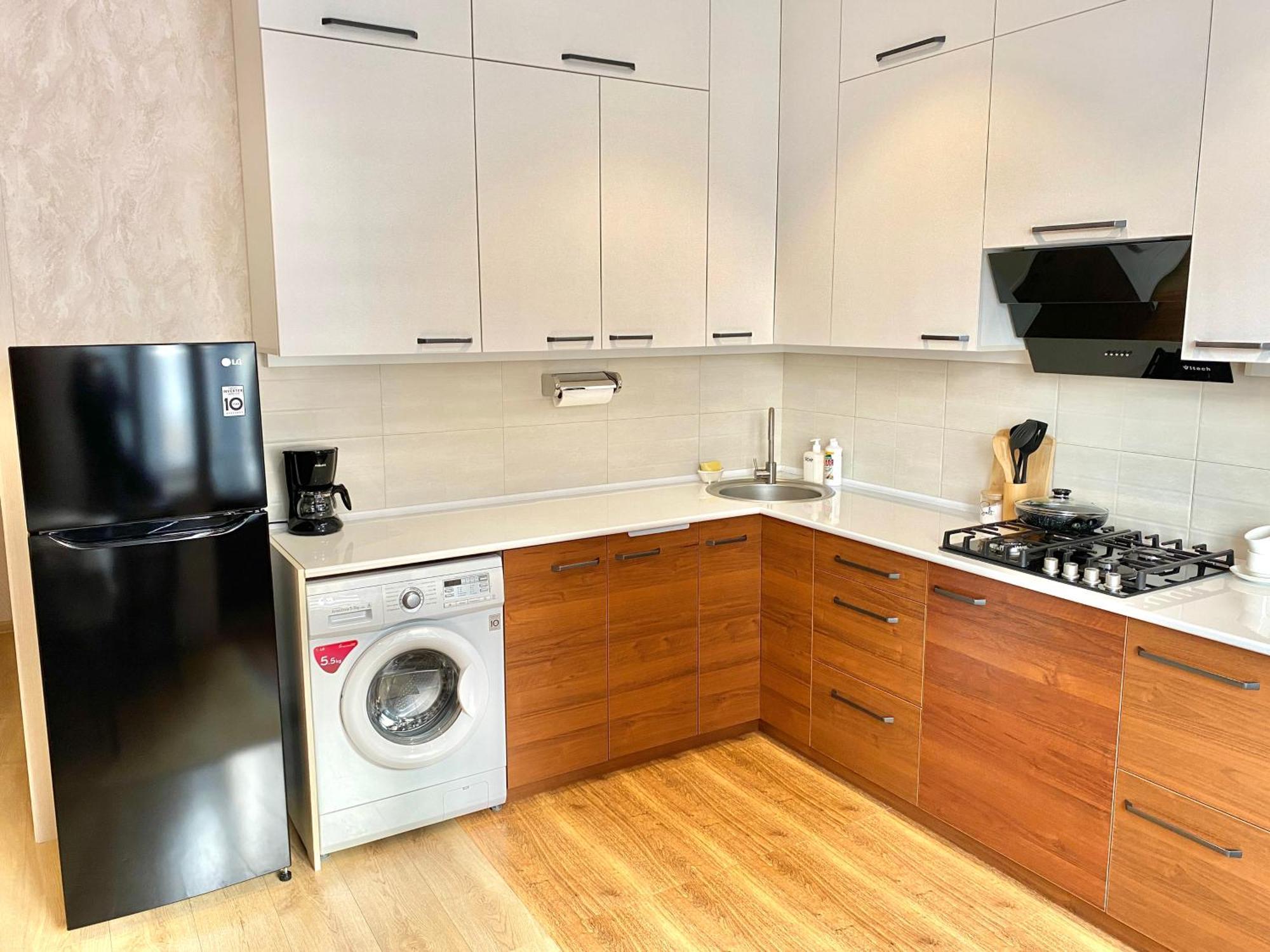 Spacious Apartment In New Building, Near The City Center And Airport Tashkent Ngoại thất bức ảnh