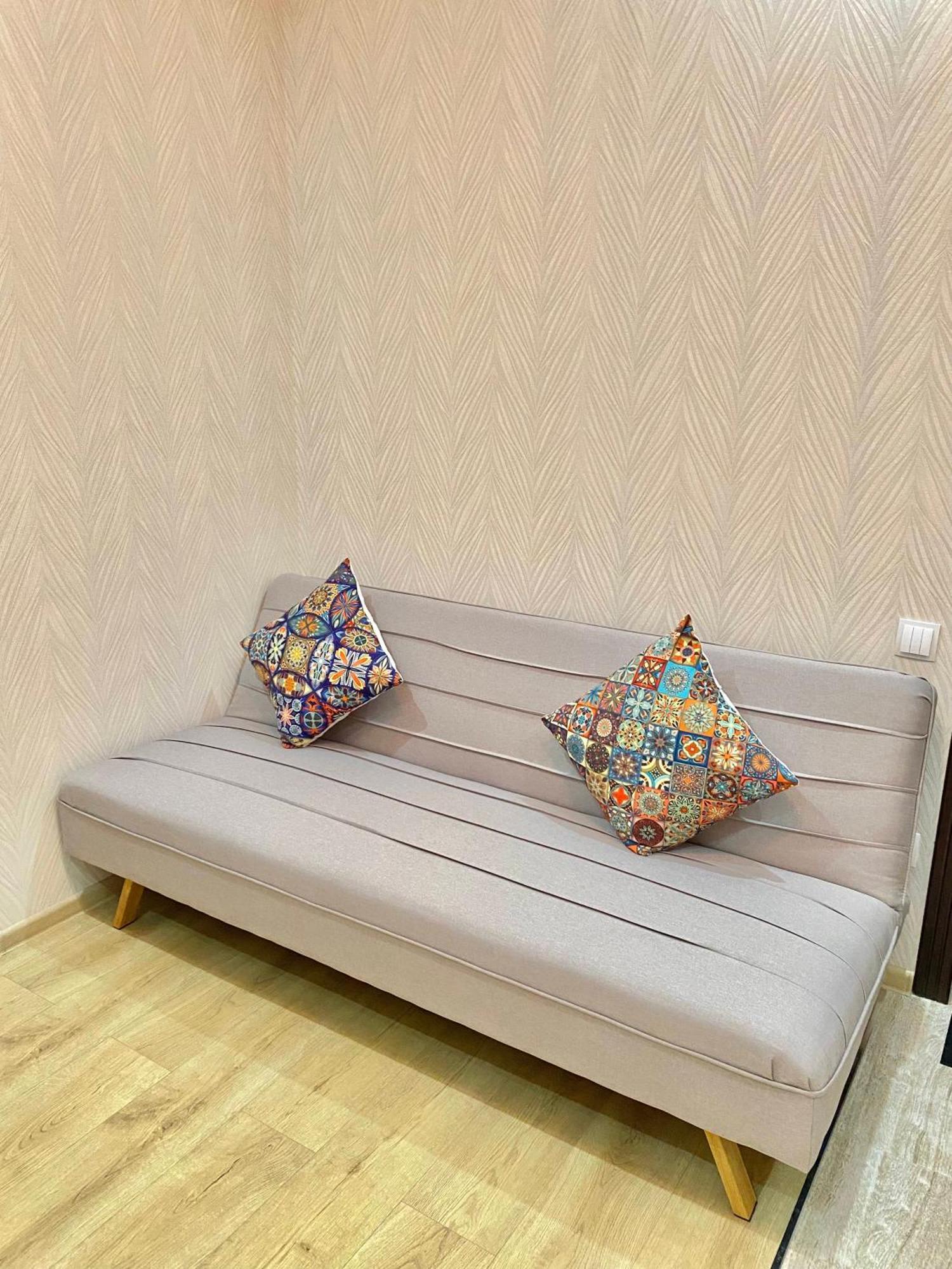 Spacious Apartment In New Building, Near The City Center And Airport Tashkent Ngoại thất bức ảnh
