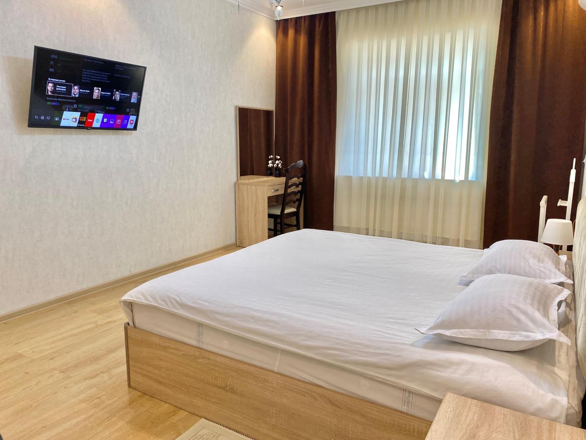 Spacious Apartment In New Building, Near The City Center And Airport Tashkent Ngoại thất bức ảnh
